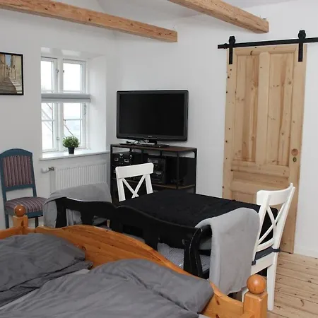 1st Floor 2 With Kitchenette