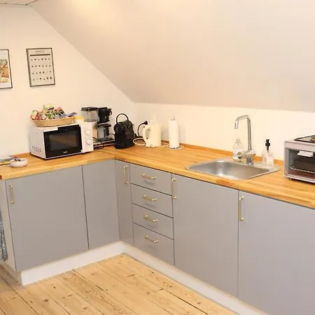 1st Floor 2 With Kitchenette * Store Heddinge