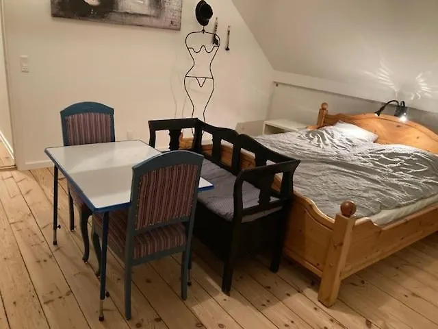 아파트 1st Floor 2 With Kitchenette *