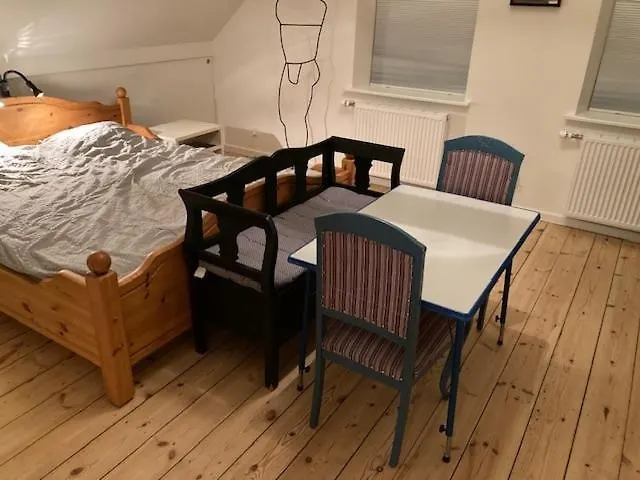 아파트 1st Floor 2 With Kitchenette Store Heddinge