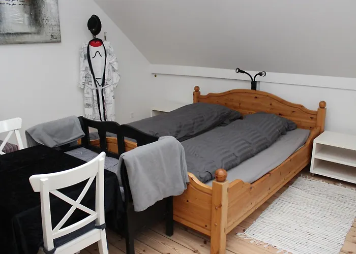 1st Floor 2 With Kitchenette * Store Heddinge