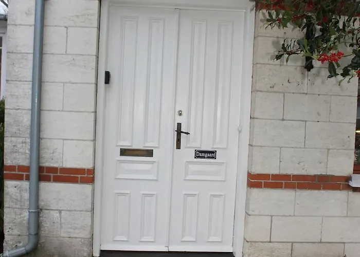 아파트 1st Floor 2 With Kitchenette