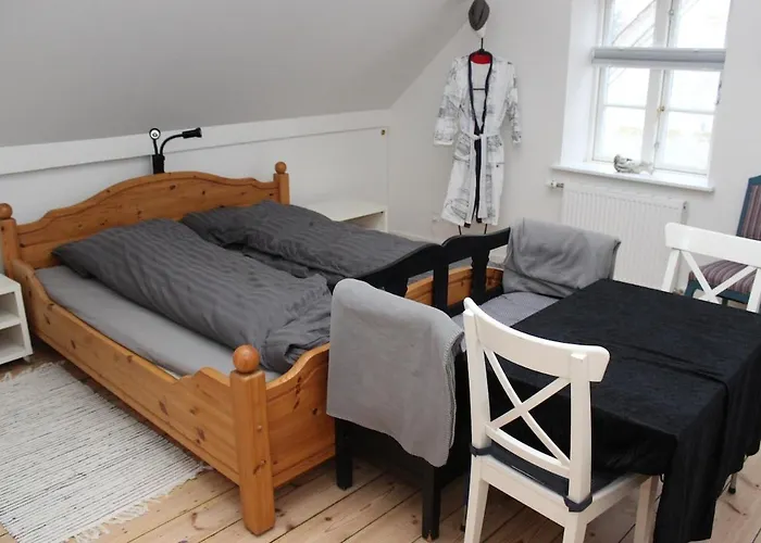 1st Floor 2 With Kitchenette דירה